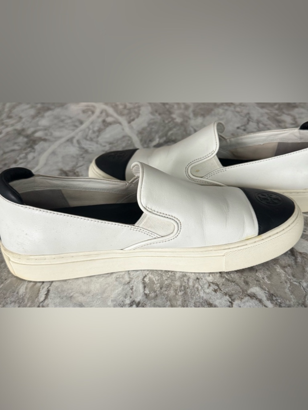 Tory Burch Colorblock Slip-On Sneakers – White/Black Leather Logo Size 8 - Picture 5 of 8